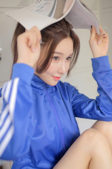 误入男子体校后我被大佬们宠坏了